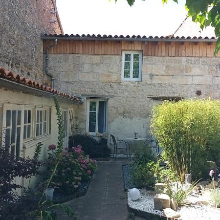 Le Petit Bois Apartment Niort Ngoại thất bức ảnh